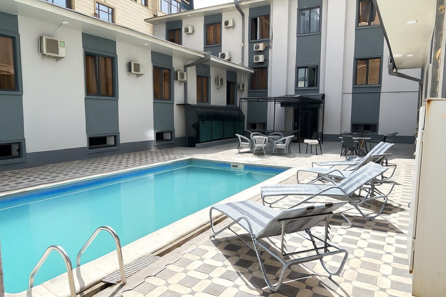 Grand Zamin Hotel