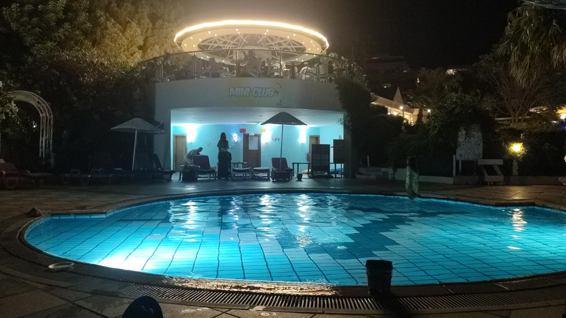 BLUE SKY HOTEL